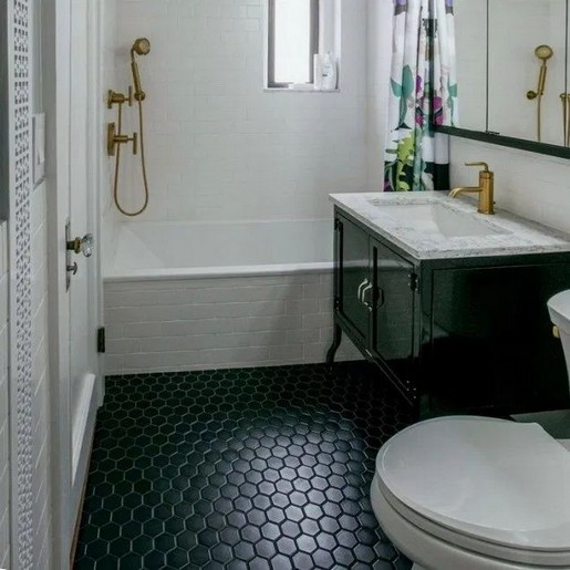 18 Comfy Bathroom Floor Design Ideas 19