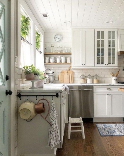 19 Rural Kitchen Ideas For Small Kitchens Look Luxurious 15