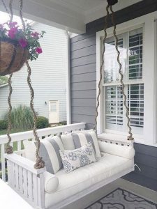 16 Beautiful Farmhouse Front Porches Decorating Ideas 19