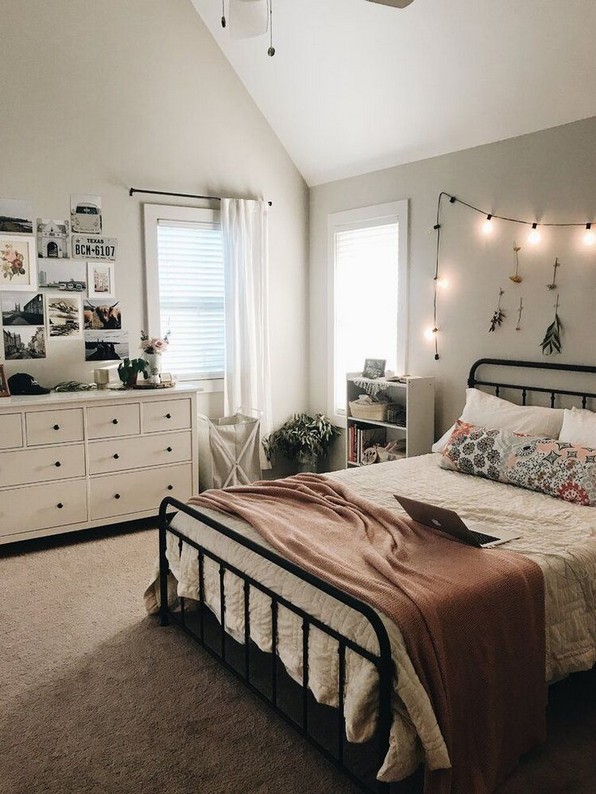 17 Girl Bedroom Decorating Ideas That She Will Love 19